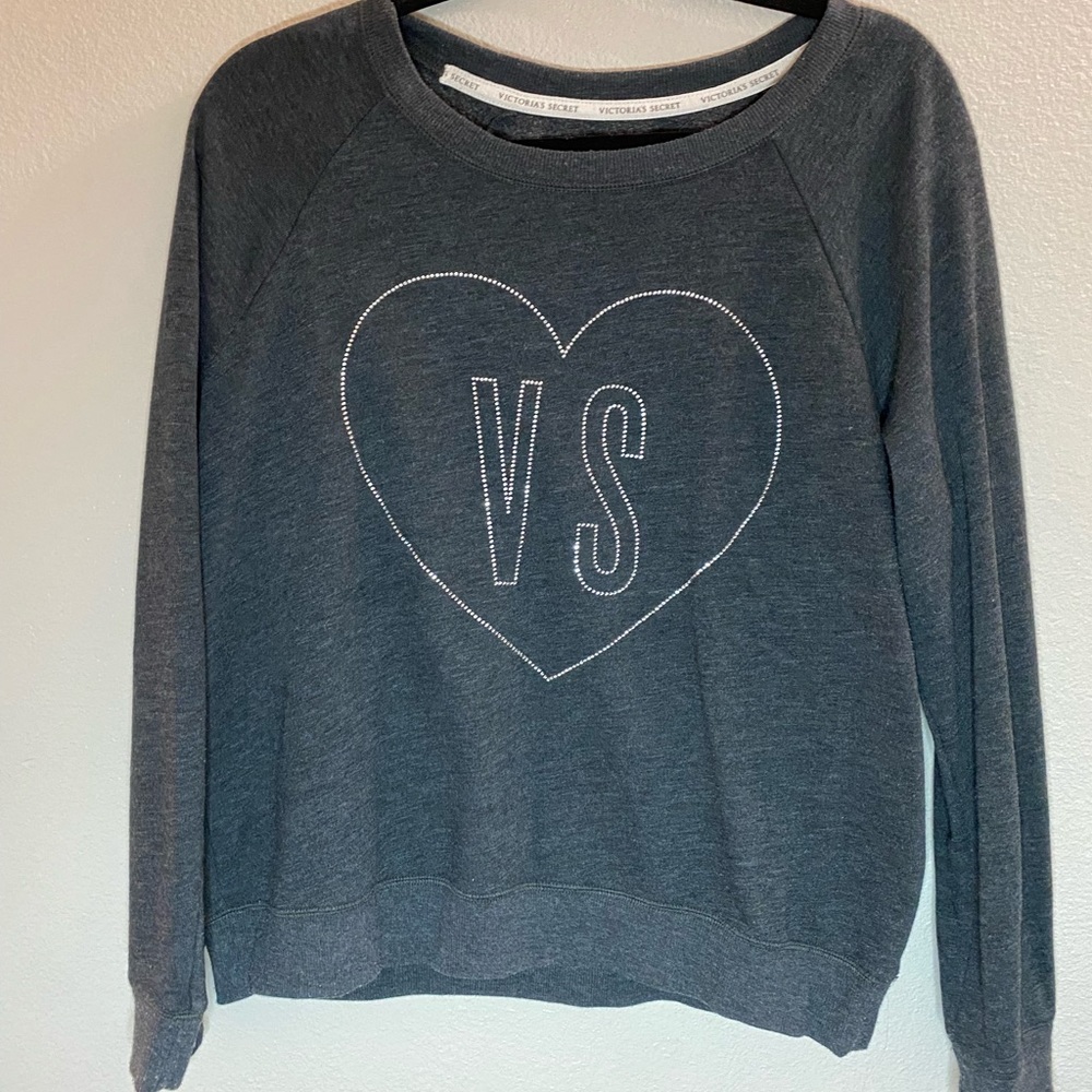 Victoria’s Secret gray sweatshirt. Great condition! Size L